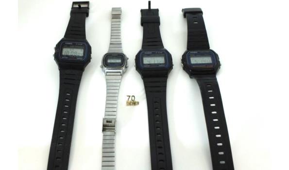 4 digitale horloges CASIO, mogelijke gebruikssporen, mogelijks nieuwe batterij nodig